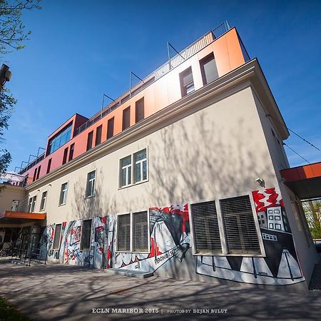 Hostel Pekarna Марібор Екстер'єр фото