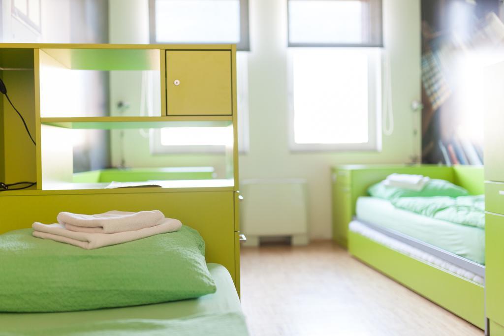 Hostel Pekarna Марібор Екстер'єр фото