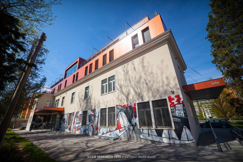 Hostel Pekarna Марібор Екстер'єр фото